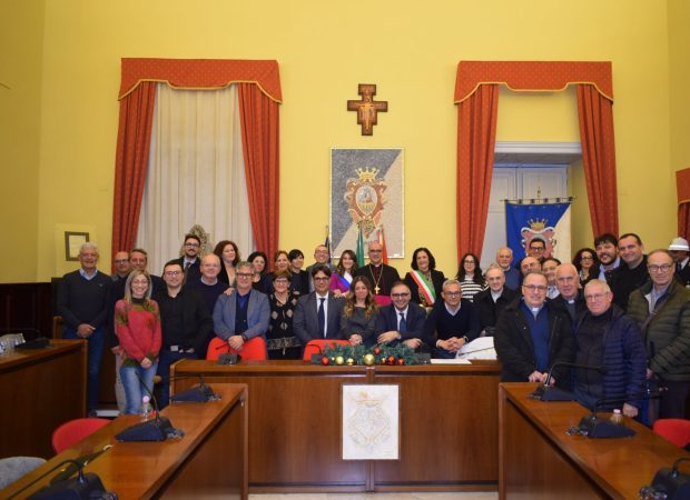 Il Vescovo al Consiglio comunale di Comiso «Si lavori all’obiettivo della pace e della speranza»